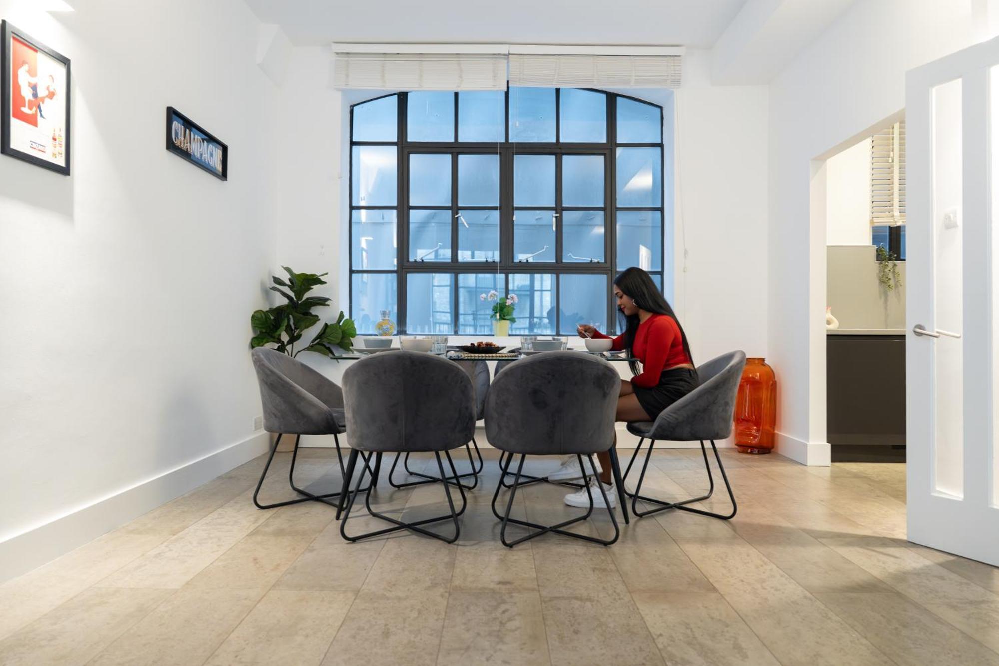Stylish 2-bedroom Flat With Balcony In Clerkenwell * Londra